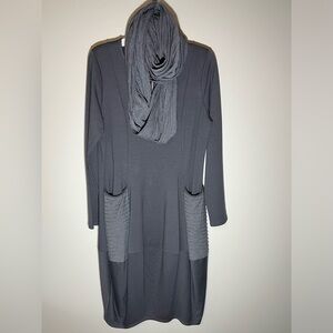 CHALET ET CICI Dress Ripple Texture Pockets w/ Infinity Scarf Size S NWT